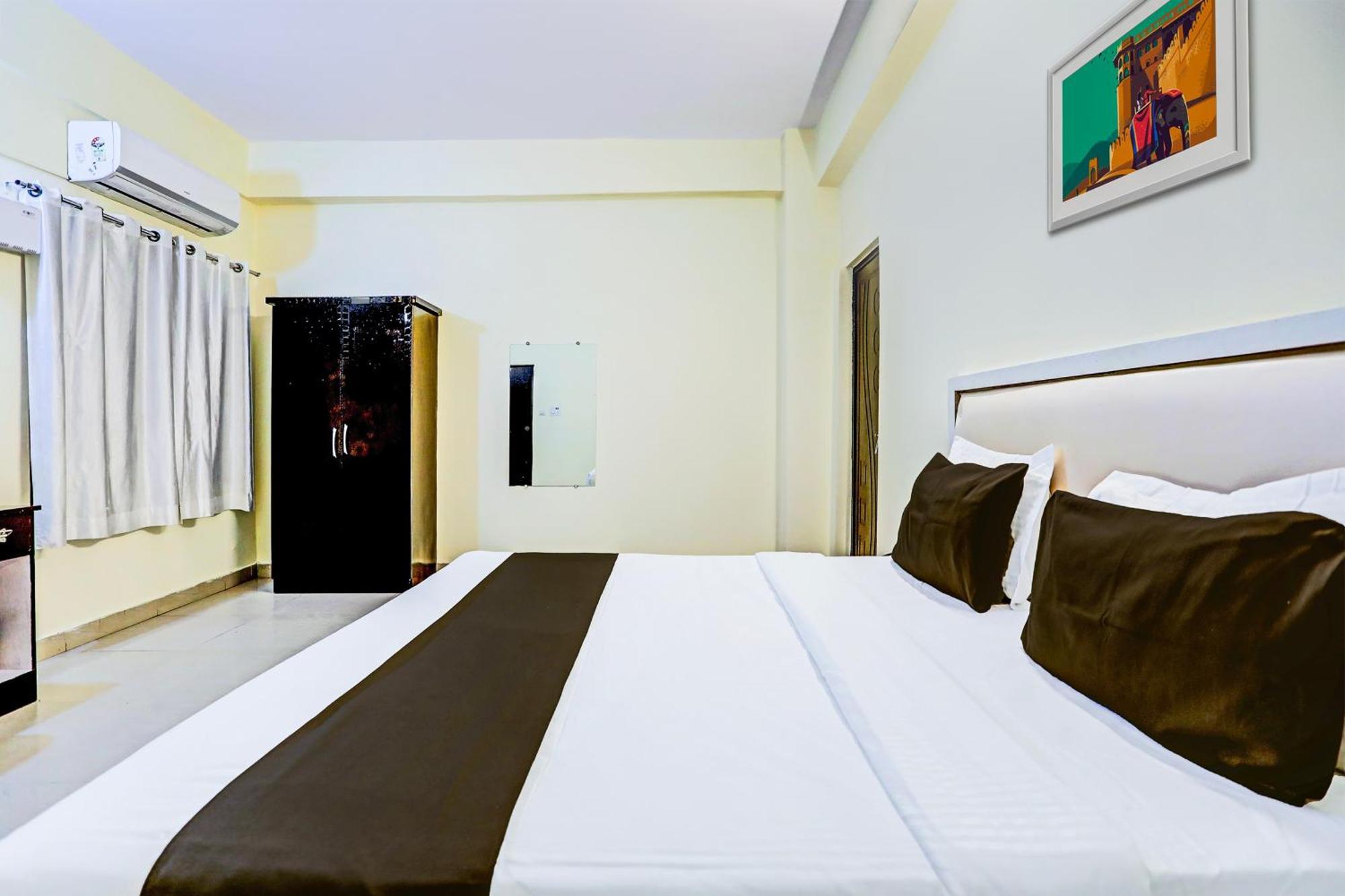 Super Hotel O Hyderabad Gate Iit Bhu Kakarmatha Εξωτερικό φωτογραφία