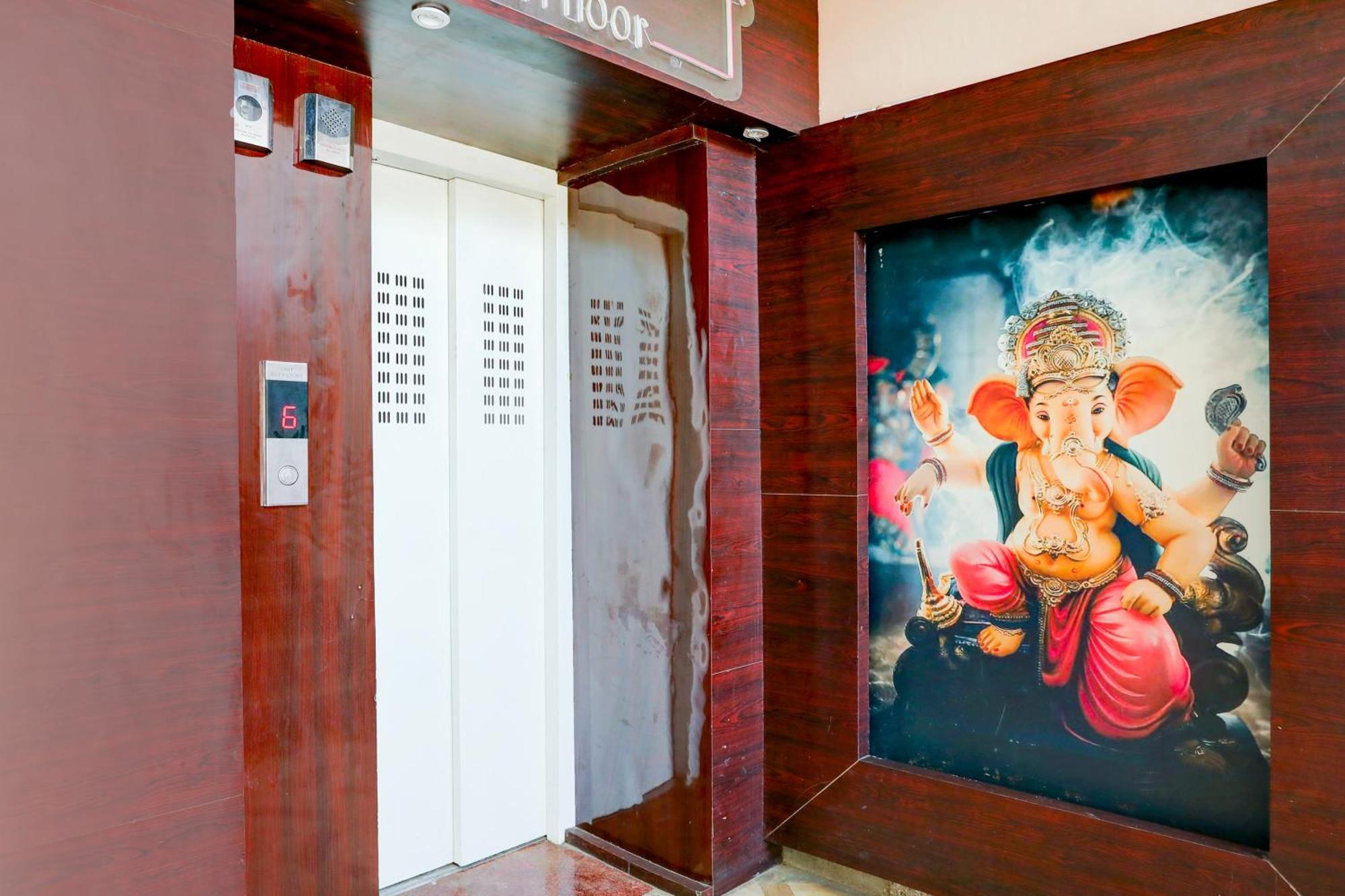 Super Hotel O Hyderabad Gate Iit Bhu Kakarmatha Εξωτερικό φωτογραφία