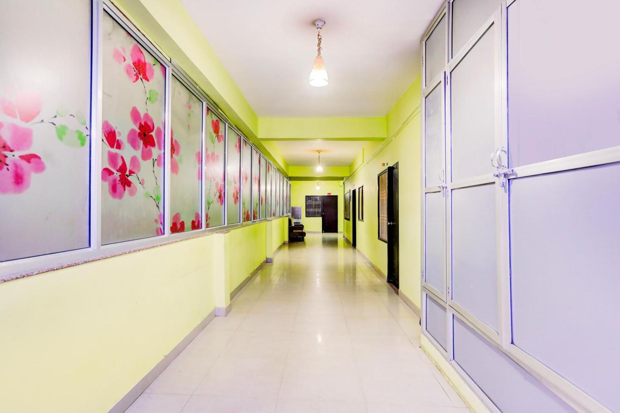 Super Hotel O Hyderabad Gate Iit Bhu Kakarmatha Εξωτερικό φωτογραφία